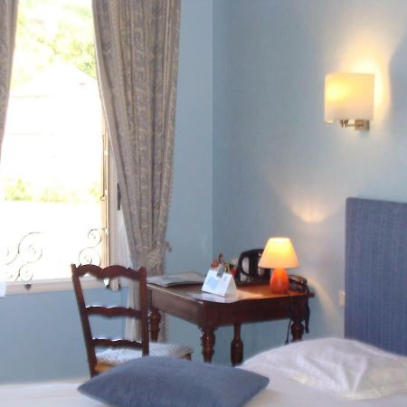 Logis La Gamade Hotell Donzenac Eksteriør bilde