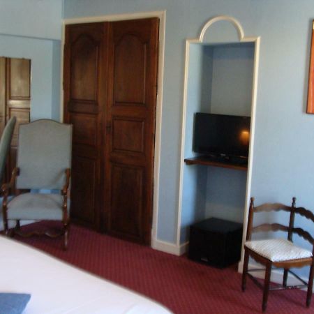 Logis La Gamade Hotell Donzenac Eksteriør bilde