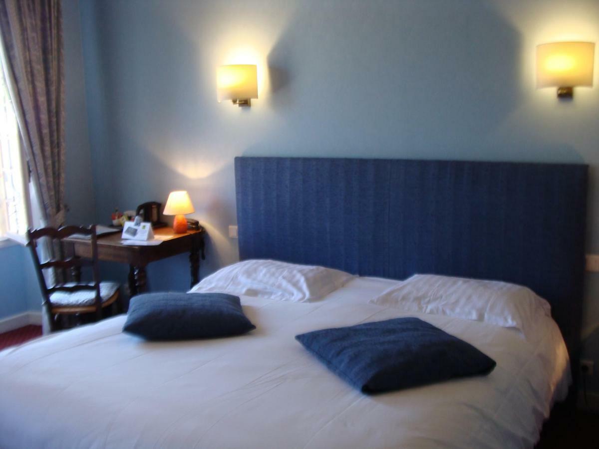 Logis La Gamade Hotell Donzenac Eksteriør bilde